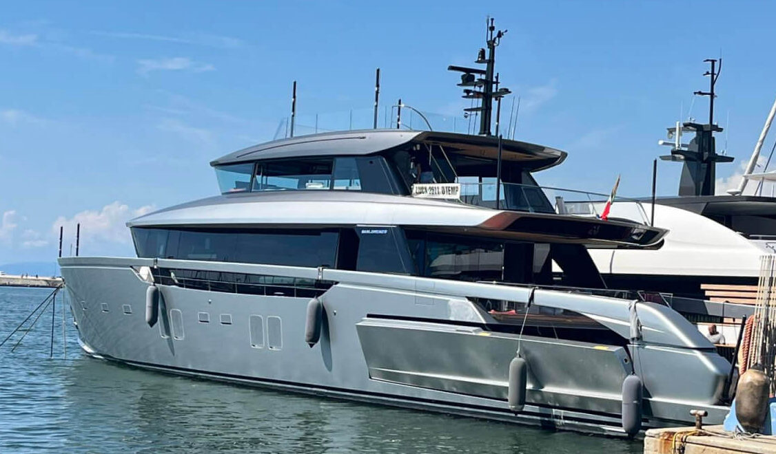 https://kariera.nowima.eu/wp-content/uploads/2026/05/italy-yacht-construction-2-e1777980743583.jpg